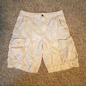 American Eagle Men’s White Shorts